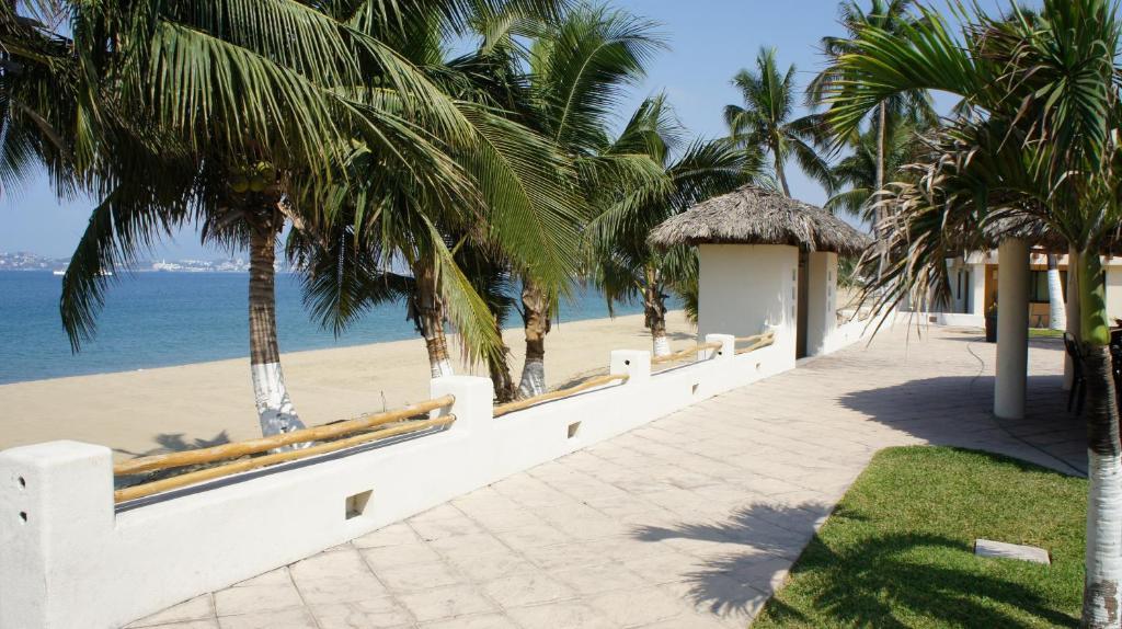 Coral Pacifico Hotel Y Villas Manzanillo Exterior photo