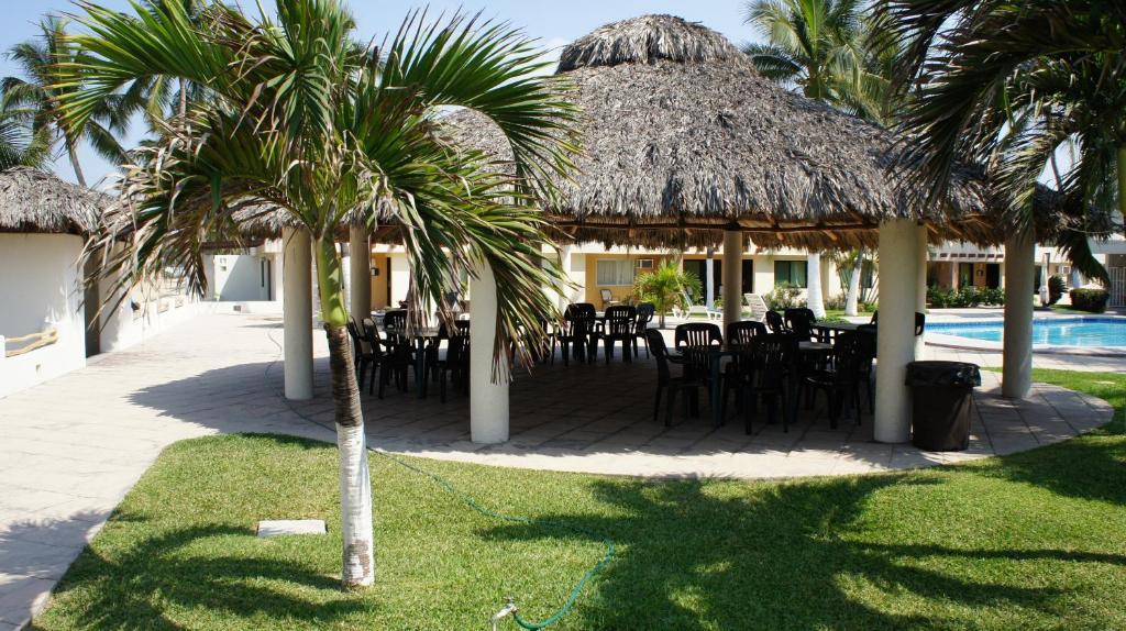 Coral Pacifico Hotel Y Villas Manzanillo Exterior photo