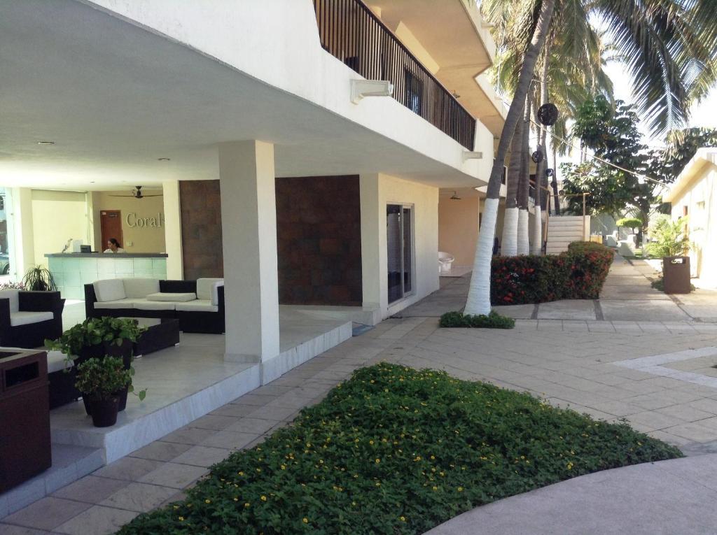 Coral Pacifico Hotel Y Villas Manzanillo Exterior photo