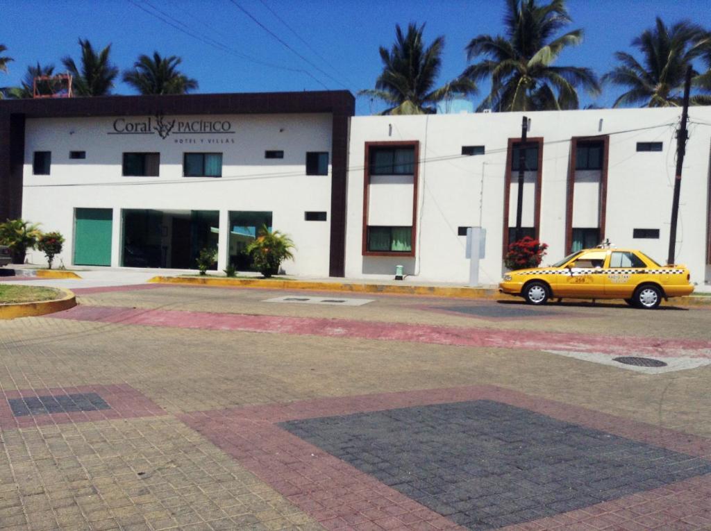 Coral Pacifico Hotel Y Villas Manzanillo Exterior photo